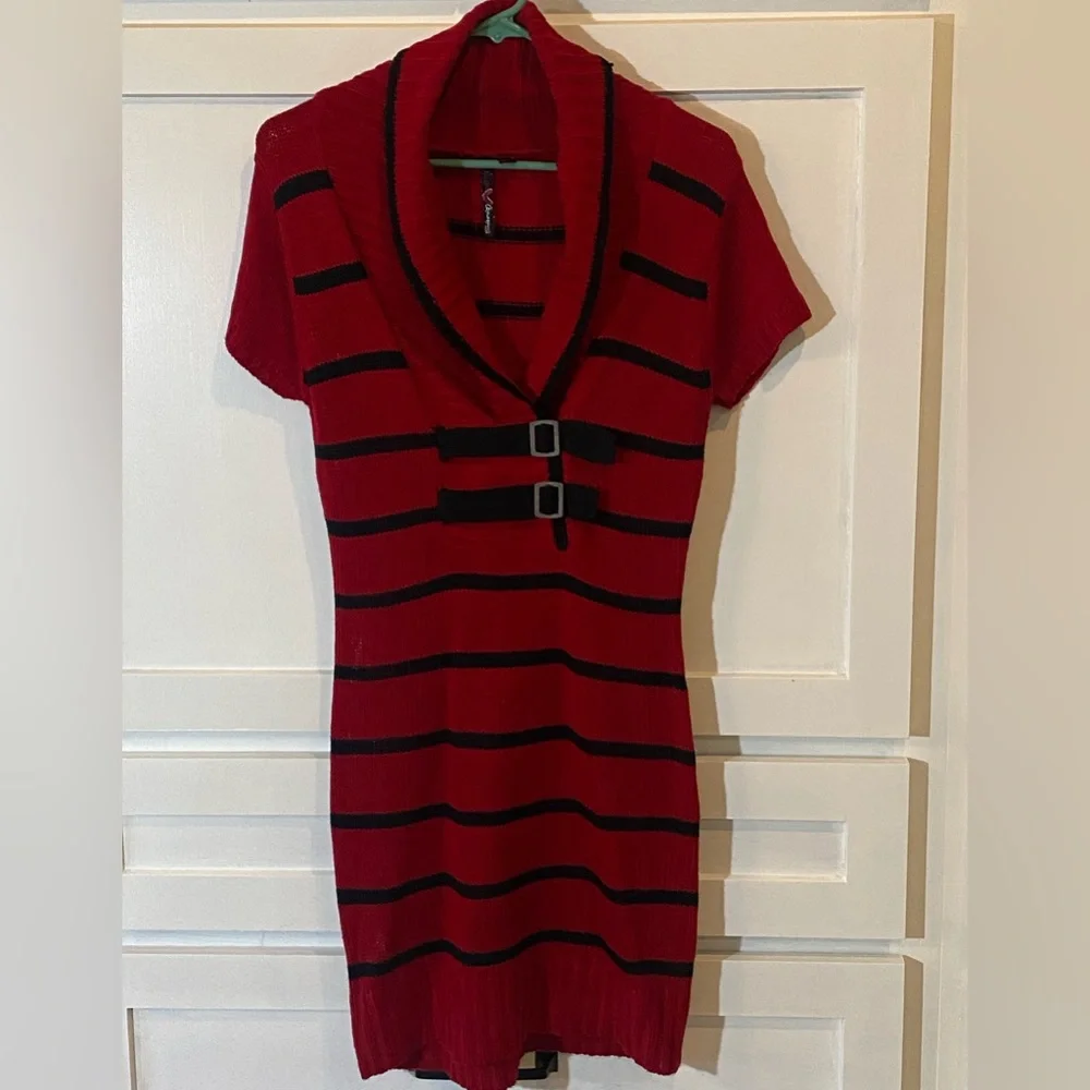 Sweater dress “Made for me to look amazing” - Picture 1 of 5